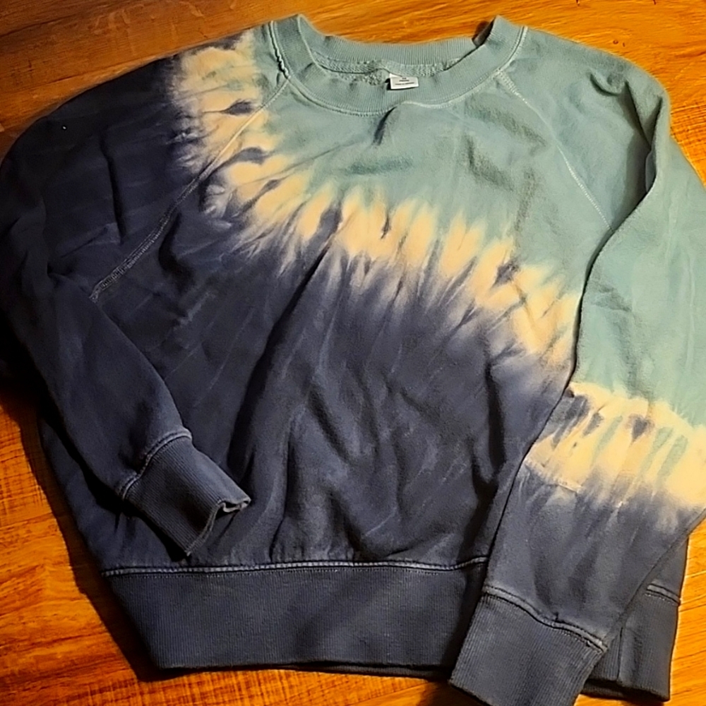 Old Navy tie-dyed sweatshirt
